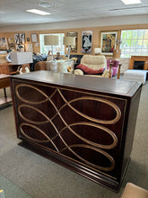 Load image into Gallery viewer, Henredon Traditional Mahogany Credenza