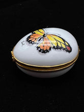Load image into Gallery viewer, Limoges Porcelain White Print Trinket dish