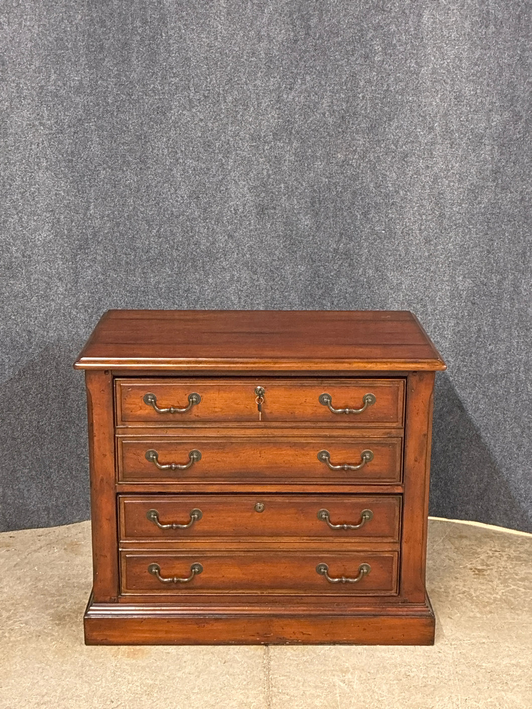 Hooker Furniture Traditional 2-Drawer Lateral File Cabinet