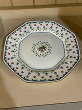 Load image into Gallery viewer, Limoges Gold Trim Dinnerware set