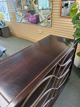 Load image into Gallery viewer, Henredon Traditional Mahogany Credenza