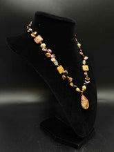 Load image into Gallery viewer, Necklace