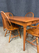 Load image into Gallery viewer, Maple 7-Piece Dining Set with 2 Leaves