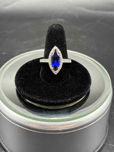 Load image into Gallery viewer, Sterling Silver Ring