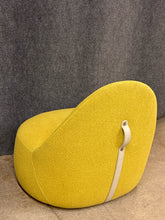 Load image into Gallery viewer, Bernhardt Design Mitt Style Lounge Chair