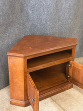Load image into Gallery viewer, Oak Corner Media Stand