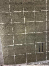 Load image into Gallery viewer, *NEW-OPEN BOX* Lulu and Georgia Irregular Grid Rug