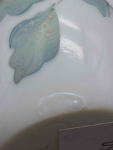 Load image into Gallery viewer, Fenton Glass Vintage Leaf White 1 Piece Figurine