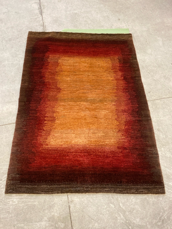 Hynes Robinson Sahar Big Bang Throw Rug
