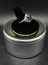 Load image into Gallery viewer, Sterling Silver Ring