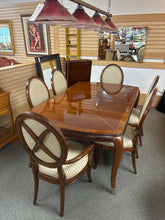 Load image into Gallery viewer, Thomasville Bogart Bel Air Inlaid Mahogany Dining Set