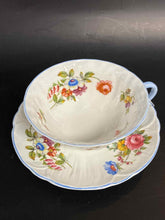 Load image into Gallery viewer, Shelley 2 Piece Cup + Saucer