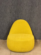 Load image into Gallery viewer, Bernhardt Design Mitt Style Lounge Chair