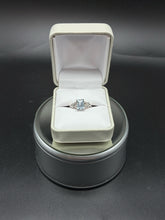 Load image into Gallery viewer, Gold Ring