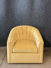 Load image into Gallery viewer, Ethan Allen Tufted Swivel Tub Chair
