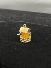 Load image into Gallery viewer, Danecraft Gold Pendant