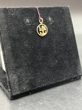 Load image into Gallery viewer, Gold Pendant