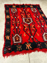 Load image into Gallery viewer, Vintage Mid-Century Turkish Wool Rug