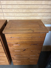 Load image into Gallery viewer, This End Up 5-Drawer Chest