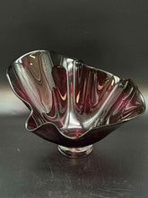 Load image into Gallery viewer, Glass Amethyst Bowl