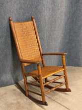 Load image into Gallery viewer, Colonial Style Woven Rush Rocker