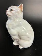 Load image into Gallery viewer, Royal Doulton Porcelain White 1 Piece Figurine