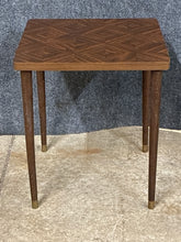 Load image into Gallery viewer, Dark Wood End Table