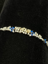 Load image into Gallery viewer, Silvertone Bracelet