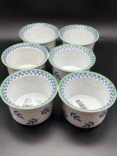 Load image into Gallery viewer, Villeroy &amp; Boch 6 Piece Round Leaf Blue Print Bakeware