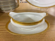Load image into Gallery viewer, 2 Piece Haviland Bone China White Oval Gravy boat