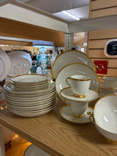 Load image into Gallery viewer, Gold Trim Porcelain Dinnerware set