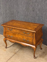 Load image into Gallery viewer, Minton Spidell Dutch Bombe Chest