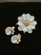 Load image into Gallery viewer, 2 Piece White Gold Screwback Jewelry set