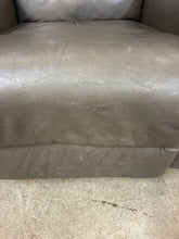 Load image into Gallery viewer, Contemporary Manual Leather Recliner