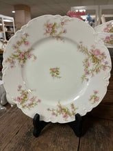 Load image into Gallery viewer, Limoges Dinnerware set