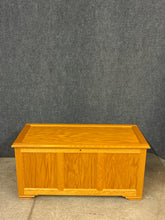 Load image into Gallery viewer, Solid Oak Trunk