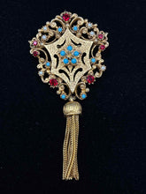 Load image into Gallery viewer, 2 Piece Filigree Rhinestone Clip Goldtone Jewelry set
