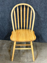 Load image into Gallery viewer, Light Wood Oval Pedestal Dining Table with 4 Chairs