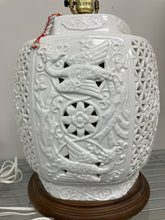 Load image into Gallery viewer, Porcelain Asian White Table Lamp