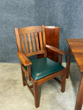 Load image into Gallery viewer, Stickley Mission Style Dining Table with 2 Armchairs &amp; 2 Leaves