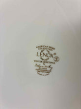 Load image into Gallery viewer, Lenox Winter Greetings Dinnerware set