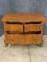 Load image into Gallery viewer, Oak 3-Drawer Chest