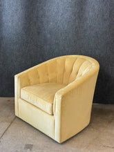 Load image into Gallery viewer, Ethan Allen Tufted Swivel Tub Chair