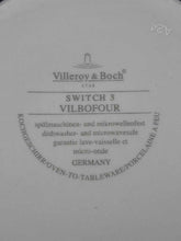 Load image into Gallery viewer, Villeroy &amp; Boch 6 Piece Round Leaf Blue Print Bakeware