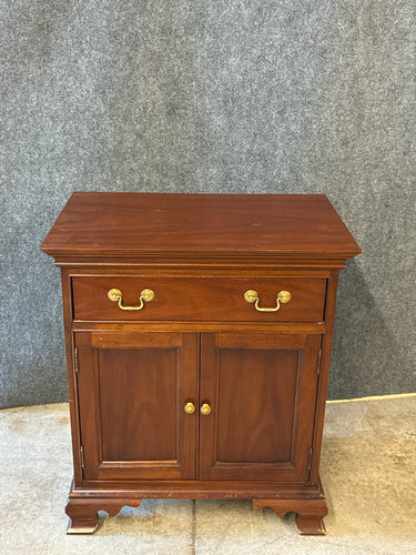 Hickory Chair Traditional Mahogany Nightstand/Cabinet