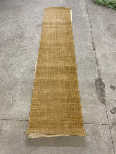 Tan/Gold Runner