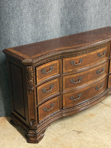 A.R.T. Furniture Old World Cherry Nine-Drawer Dresser