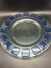Load image into Gallery viewer, Villeroy &amp; Boch Clear Glass Blue 1 Piece Round Platter/Tray