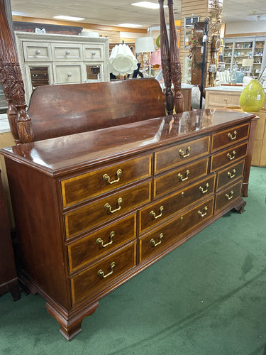 Thomasville Banded Mahogany Dresser