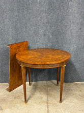 Load image into Gallery viewer, Drexel Heritage Dining Table with Leaf